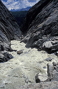 Reissender Gletscherbach